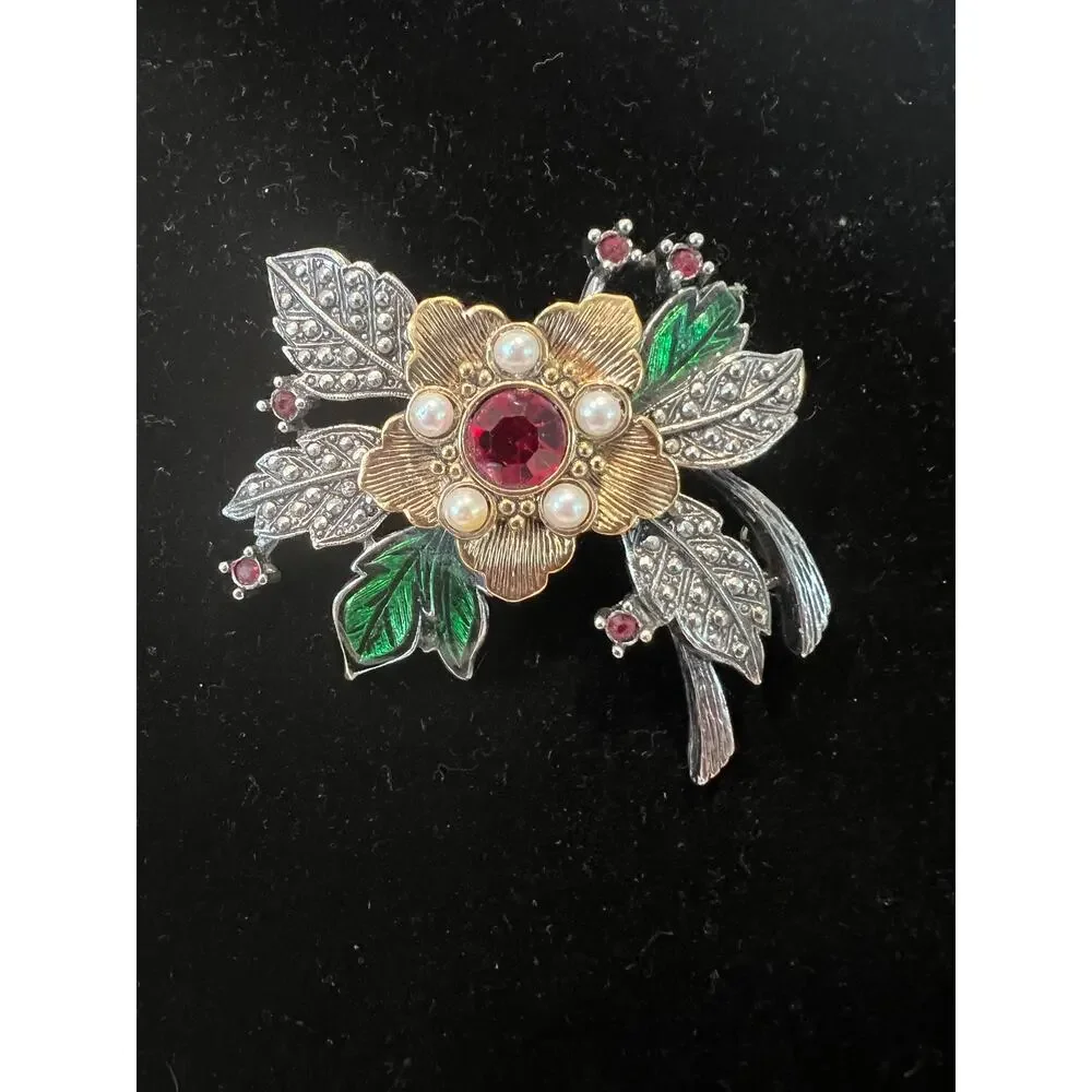 Avon Vintage Christmas‎ Floral Red Green Faux Pearl Brooch Pin - Picture 2 of 6